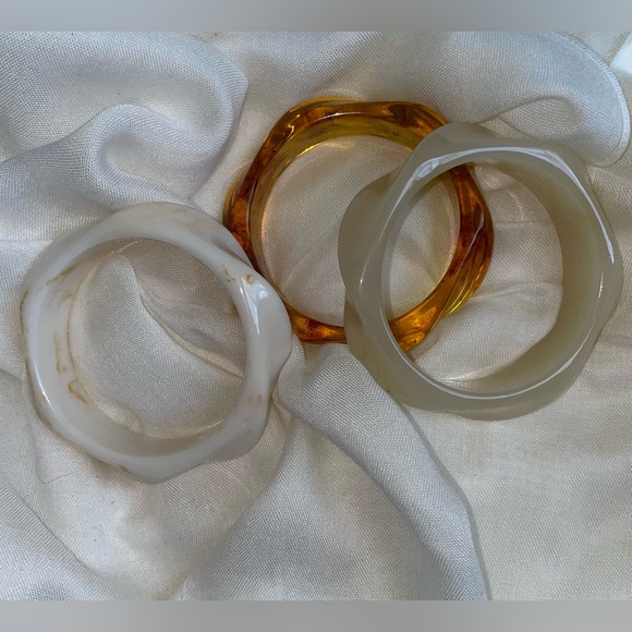 B. Collective Amber Twist Irregular Bangle Bracelet (Boutique) | SAMPLE SALE - Picture 7 of 7